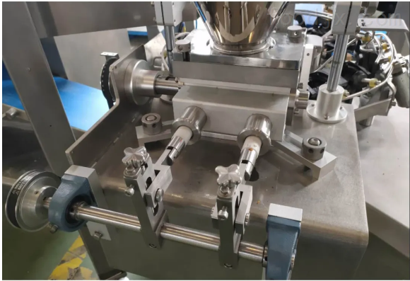 全自动波纹饺子机